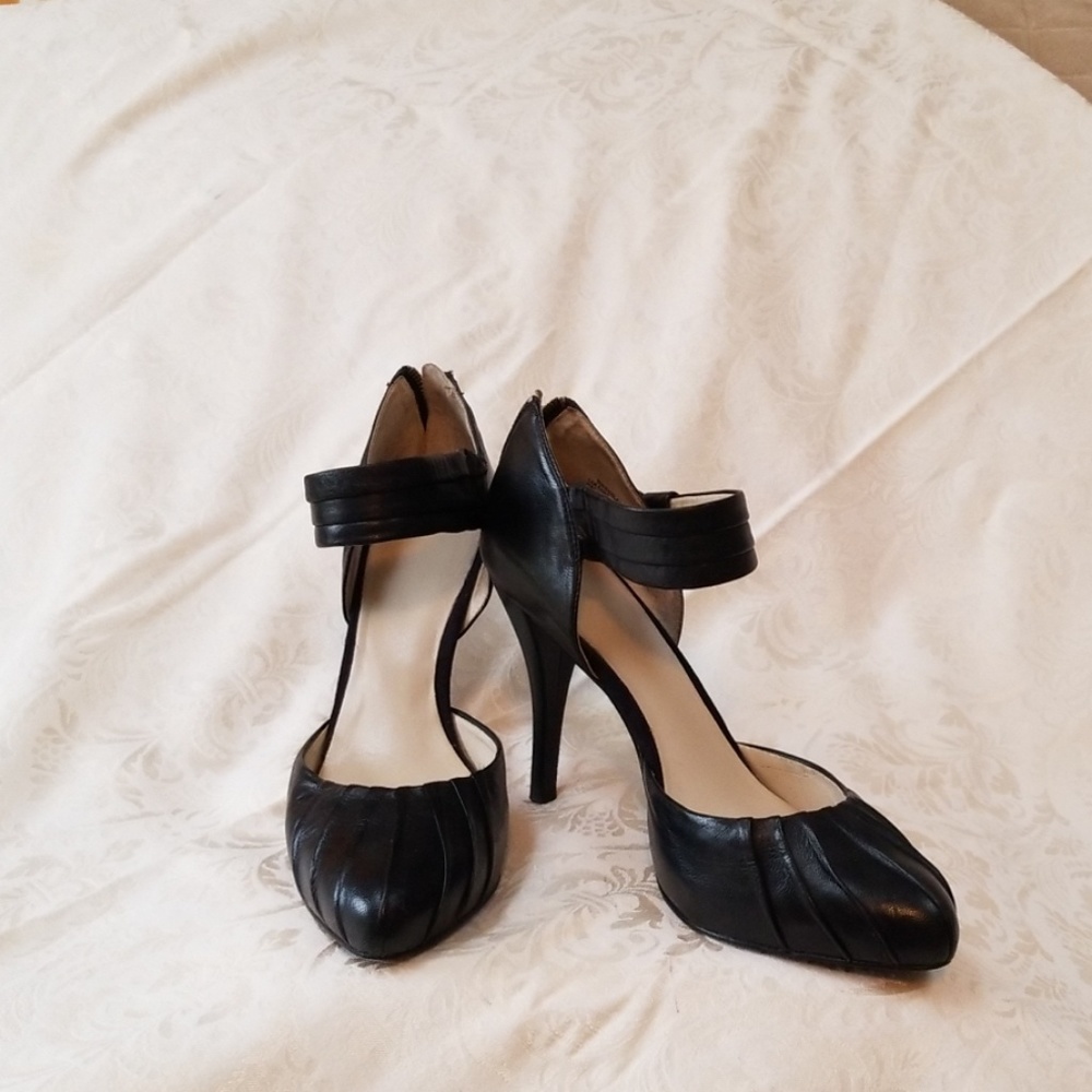 Dress shoes
